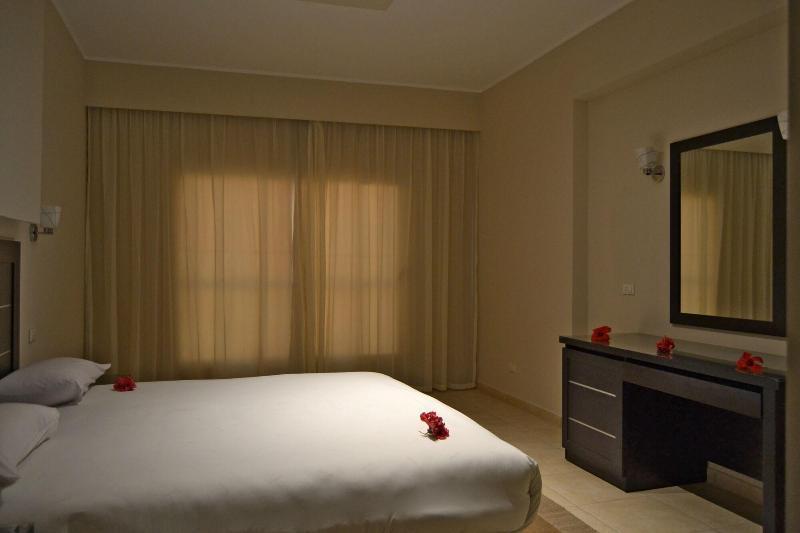 Rivoli Suites Хургада Екстериор снимка